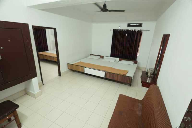 6 Bed Non-AC Room